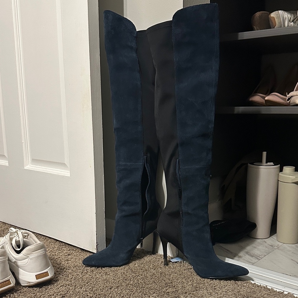 Charles David Elegant Black Heeled Boots